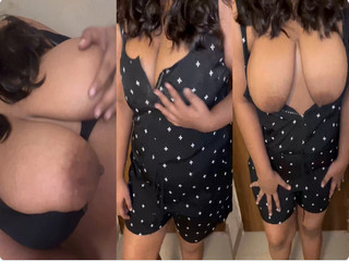 Desi BBW Girl Shows Big Boobs