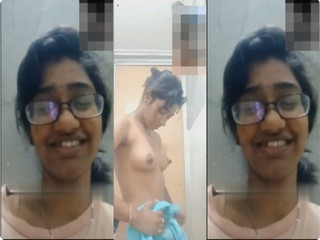 Tamil Girlfriend Nude Showing on Videocall